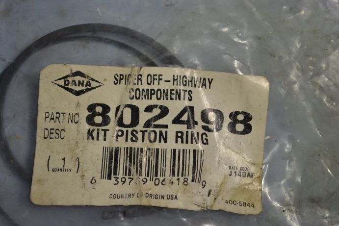 Dana 802498 Piston Ring Kit ! NWB !
