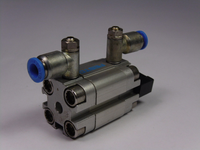 Festo ADVU-12-10-P-A Compact Cylinder 156501 USED
