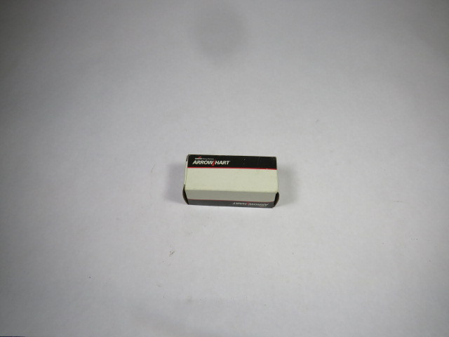 Arrow Hart CWL515P Hart-Lock Plug Safety Grip 15A 125VAC 3W 2P ! NEW !