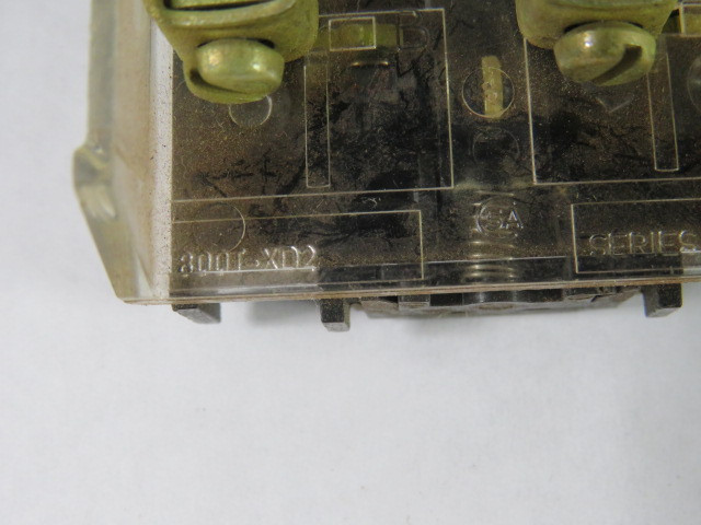 Allen-Bradley 800T-XD2 Shallow Contact Block Series C 1NC 600V USED