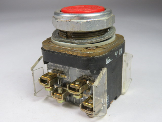 Allen-Bradley 800T-A6B Push Button Red Flush Head 2NO 2NC USED