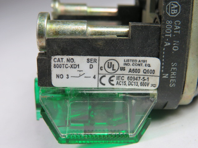 Allen-Bradley 800TC-A2D1 Push Button Black Flush Head 1NO w/ Guard USED
