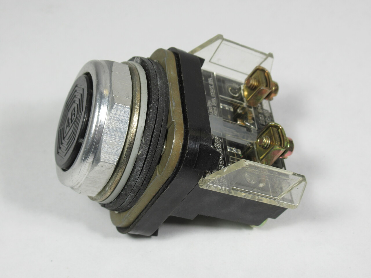 Allen-Bradley 800T-A2D1 Series T Push Button Black Flush Head 1NO USED