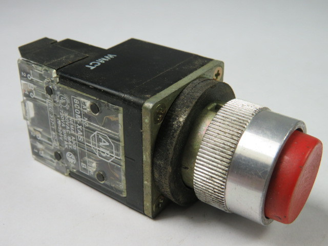 Allen-Bradley 800MR-B2AS IEC Push Button Black Extended Head 1NO 1NC USED
