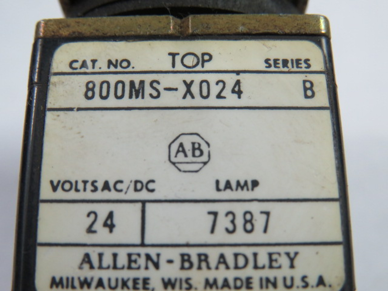 Allen-Bradley 800MS-X024A Push Button 24V 1NO 1NC w/ 800MS-WALW00 USED