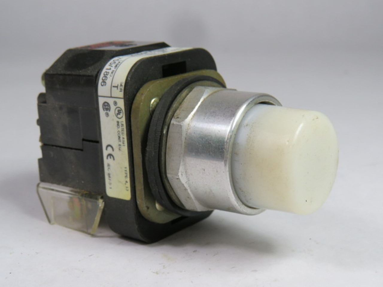 Allen-Bradley 800T-PT16W Series T Push-to-Test Pilot Light 120VAC White USED