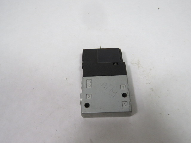Festo CPE10-M1H-3-OL-M7 161872 Solenoid Valve USED