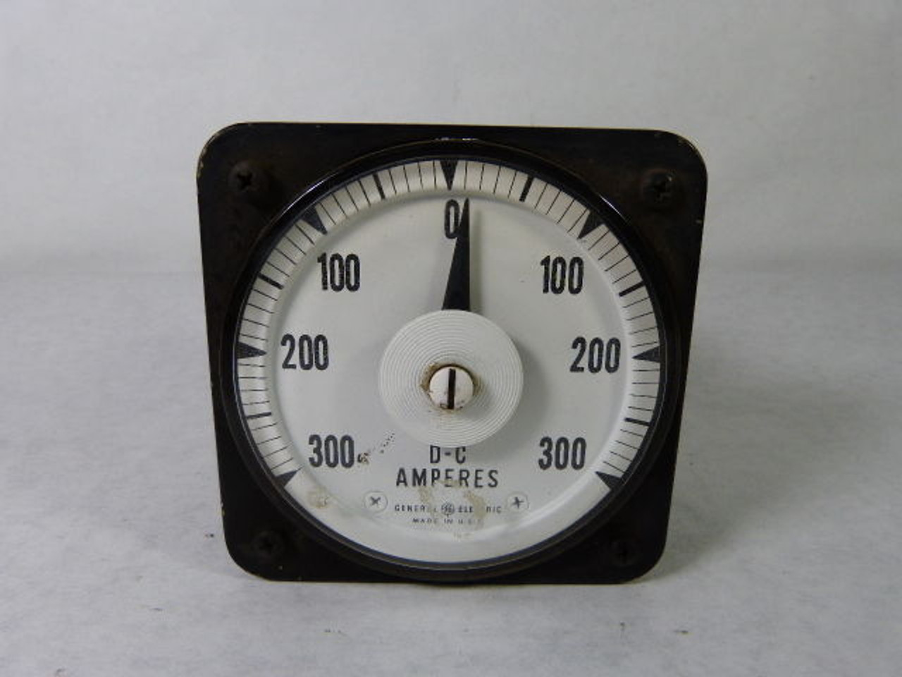 General Electric 300-0-300 DC Amperes Meter USED