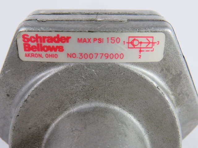 Schrader Bellows 300779000 Quick Exhaust / Shuttle Valve USED