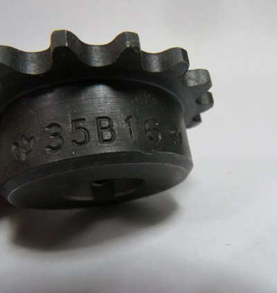Tsubaki 35B16-5/8 Roller Chain Sprocket 5/8" Bore 16T 35 Chain .375" USED