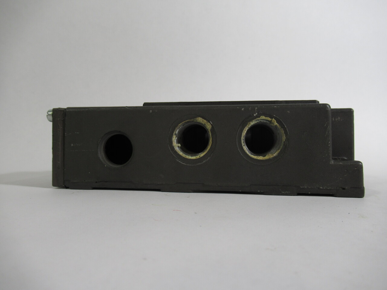 Numatics 203-433 Solenoid Valve Base Mark 8 Size 31 Base Only USED