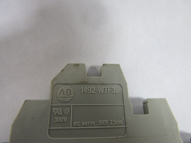 Allen-Bradley 1492-WTF3 Grey 3 Circuit Terminal Block 10A 300VAC/DC USED