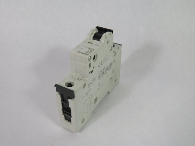 Siemens 5SY6105-7 Circuit Breaker 230/400V .5A 1Pole USED