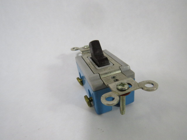 Hubbell HBL1203GY Gray & Blue Light Switch 15A 120-277V 1P 3W USED