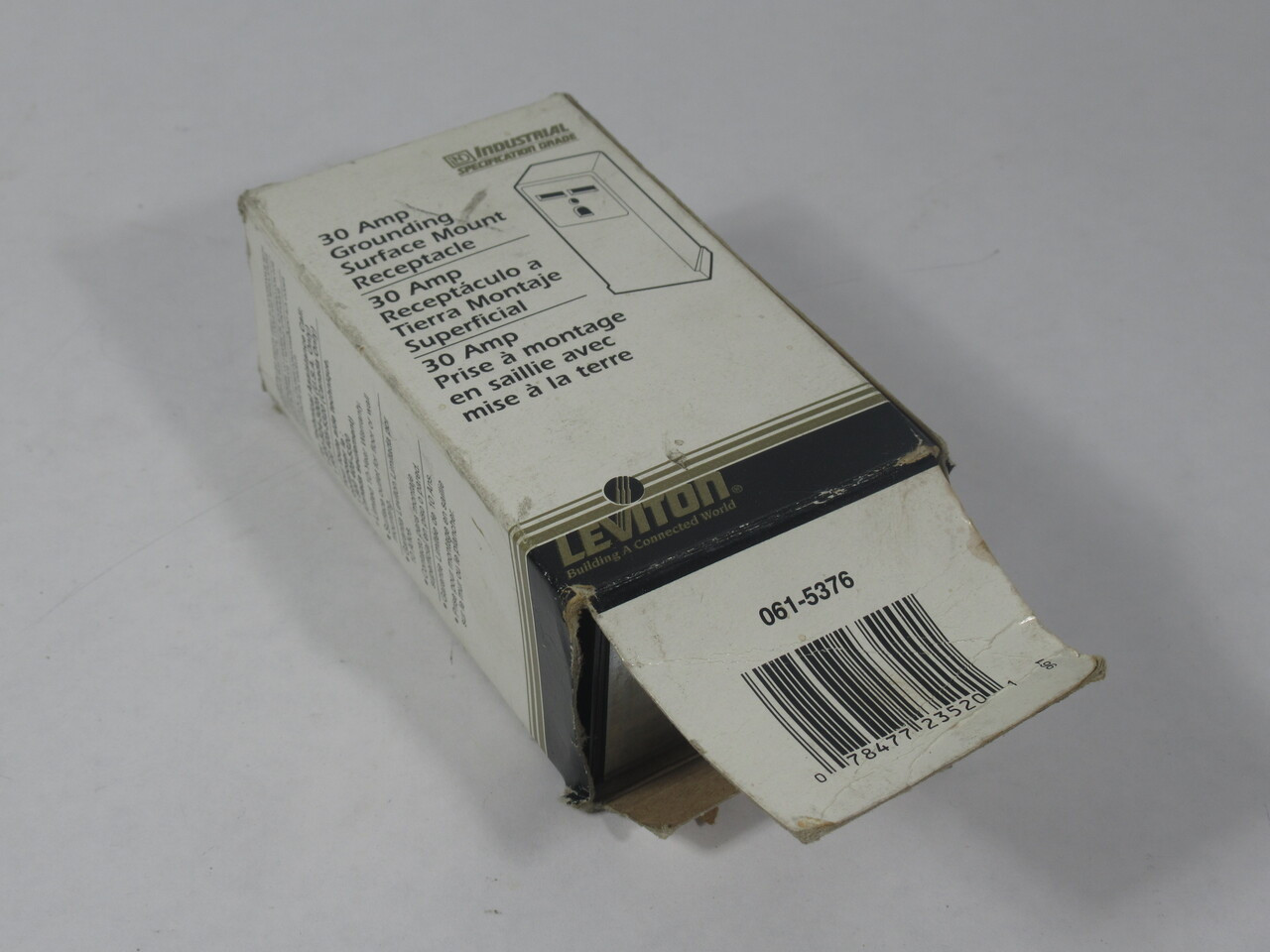 Leviton 5376 Grounding Surface Mount Receptacle 30A 250V 3W 2P BOX DAMAGE NEW