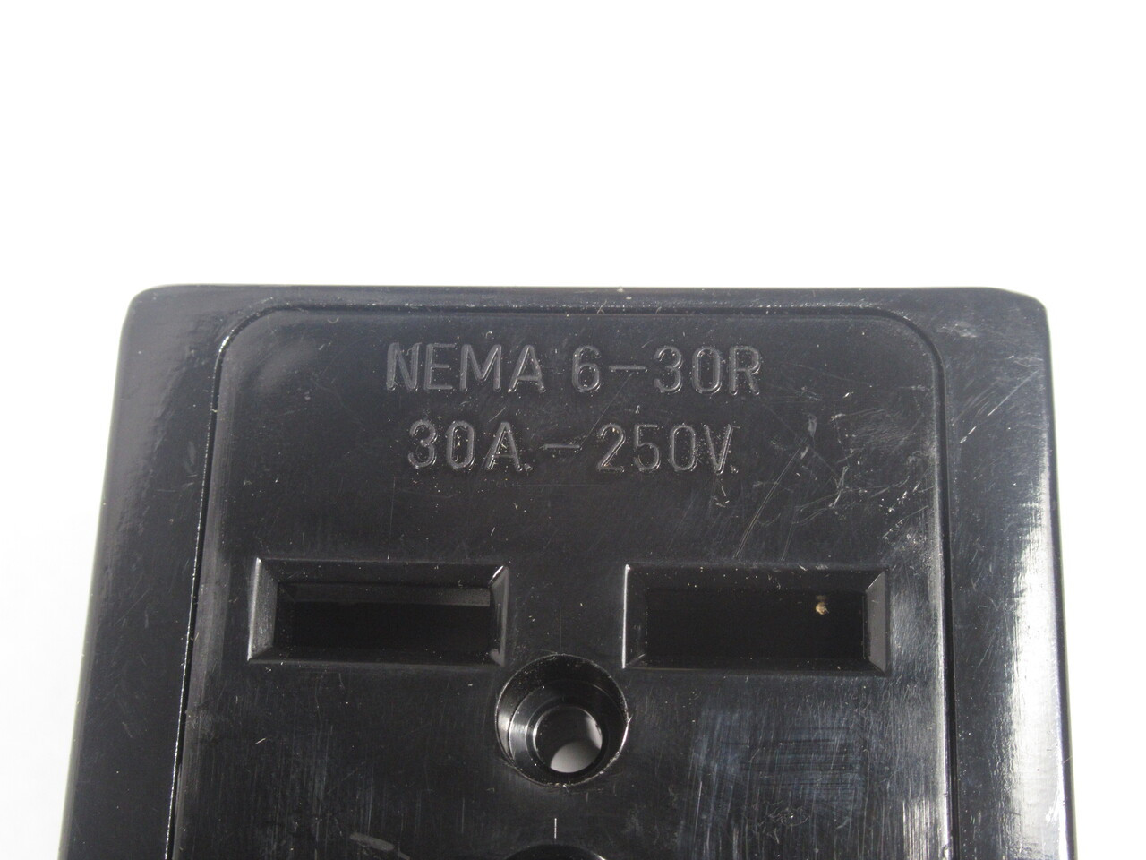 Leviton 5376 Grounding Surface Mount Receptacle 30A 250V 3W 2P BOX DAMAGE NEW