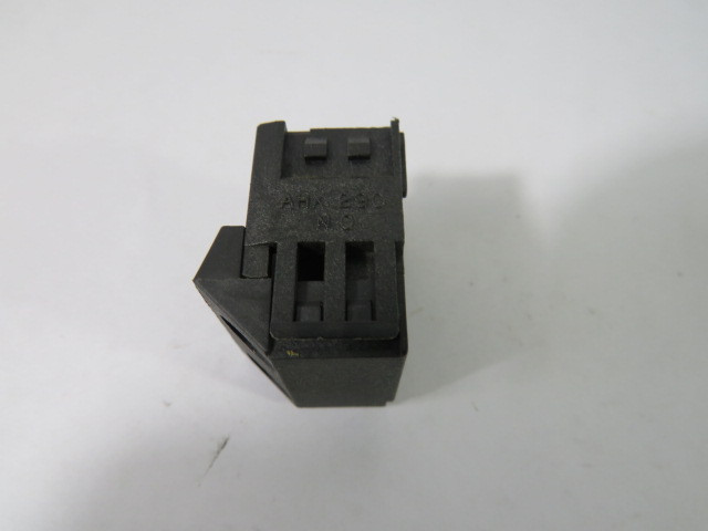 Fuji Electric AHX290 Black Contact Block 1NO 600V 10A for AH25 Series USED