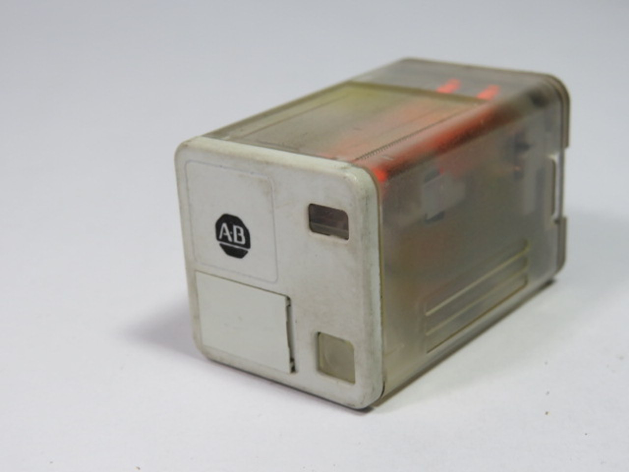 Allen-Bradley 700-HA33A24 Tube Base Relay 24VAC Series B USED