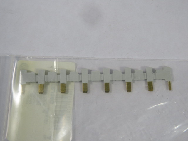 Allen-Bradley 700-TBJ08G Series A Jumper Terminal 8-Way Gray 10A ! NWB !