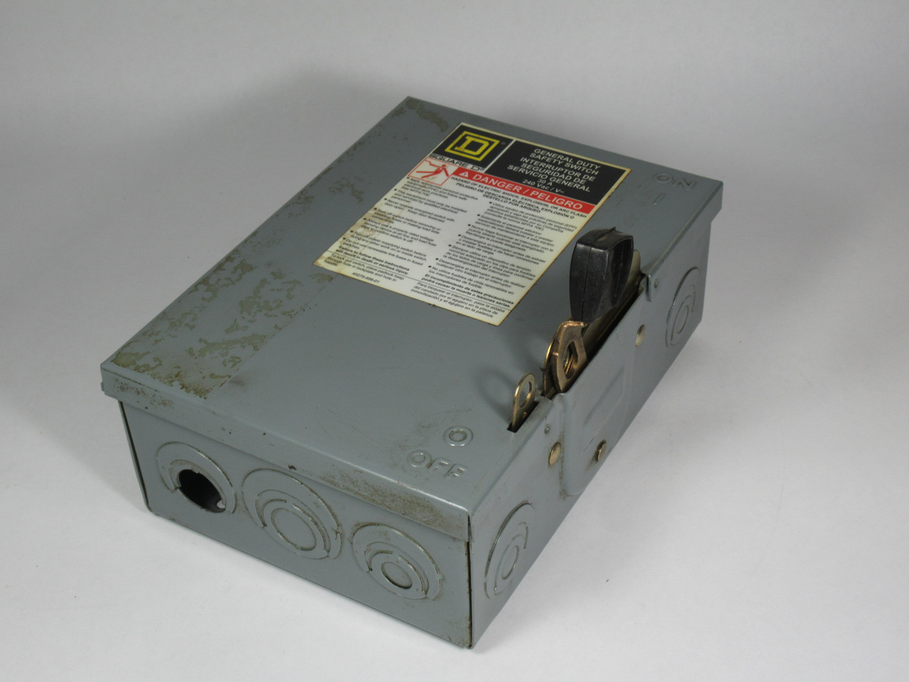 Square D D221N Single Throw Safety Switch 30A 240VAC 60Hz. 2-Pole USED