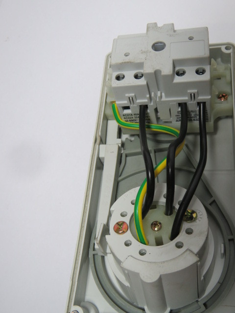 Schyller 15.161 Outdoor Receptacle w/Disconnect 16A 600-690VAC 3Pole USED