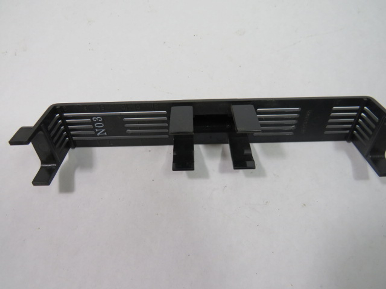 Bussmann SAMI-5N Non-Indicator Fuse Block Cover 35-60A 600VAC  USED