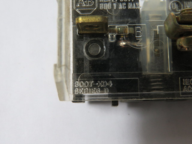 Allen-Bradley 800T-XD4 Shallow Contact Block Series D 1NC 600V USED