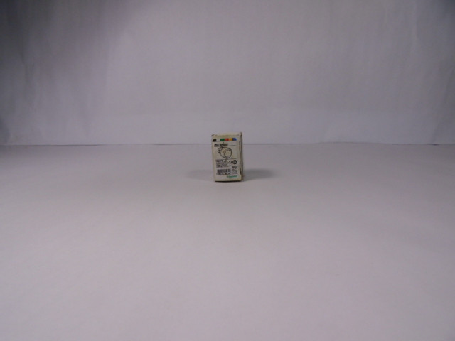 Schneider Electric ZB4-BW533 Illuminated Push Button Operator ! NEW !