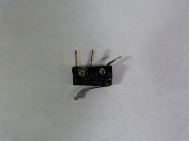 Omron SSG-5L3T Subminiature Basic Switch 5A 250V USED