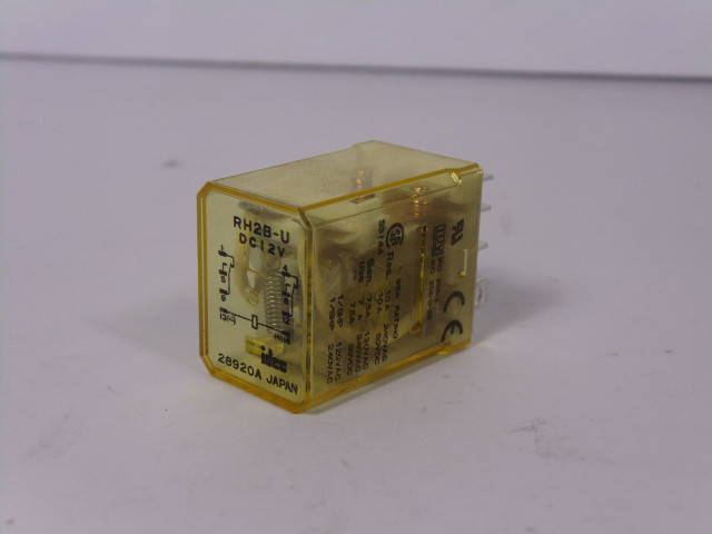 IDEC RH2B-U-DC12V Plug-In Relay 10A 12VDC USED
