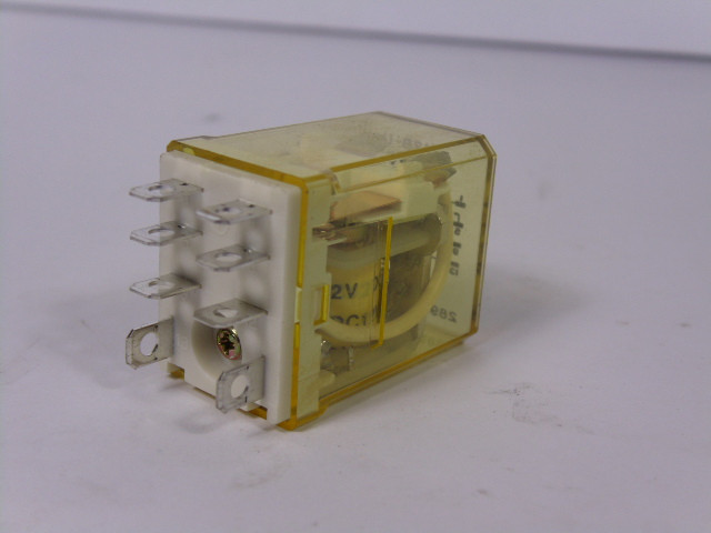 IDEC RH2B-U-DC12V Plug-In Relay 10A 12VDC USED