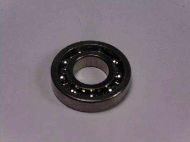 Peer R8 Roller Bearing 1/2 Inch Bore ! NEW !