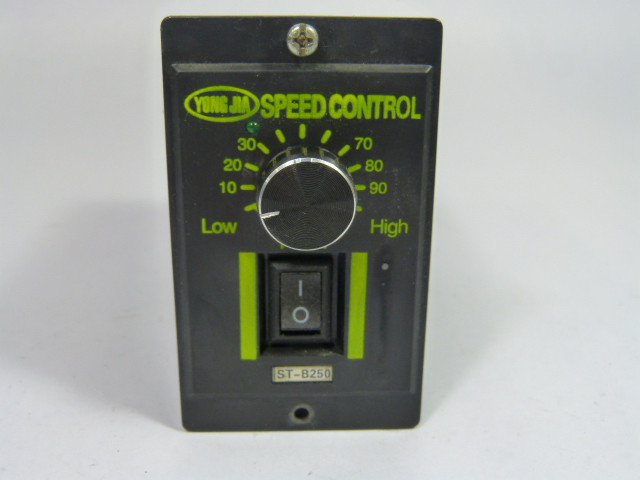Yong Jia VTC-250-4/125 Speed Controller 250W 220V 2Amp 50Hz USED