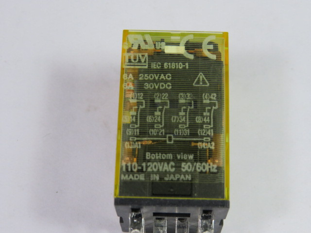 IDEC RU4S-A110 Relay 110-120VAC 50/60Hz 6A USED