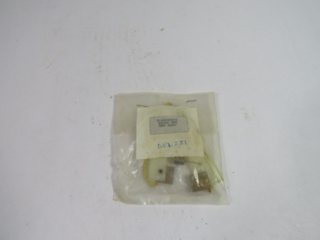 United Equipment RCAA008005 Brush & Arm Assembly 15x3x16x16mm ! NWB !