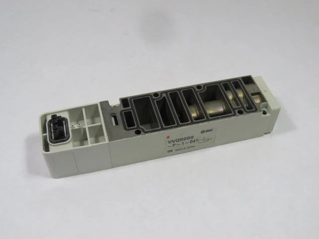 SMC VVQ5000-P-1-04T Individual Supply Spacer USED