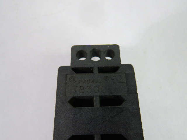 Magnum TB300-20 Terminal Barrier Strip 6P Double Row 30A 600V USED