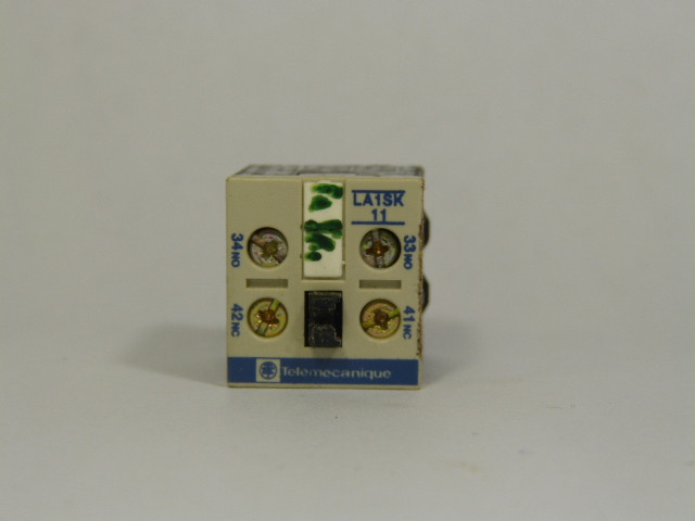 Telemecanique LA1-SK11 Auxiliary Contact Block 1NO 1NC 600V 10A USED