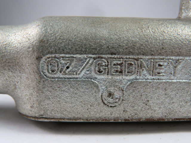 OZ-Gedney LB-75CG Right Angle Conduit Body W/ Cover 3/4" USED