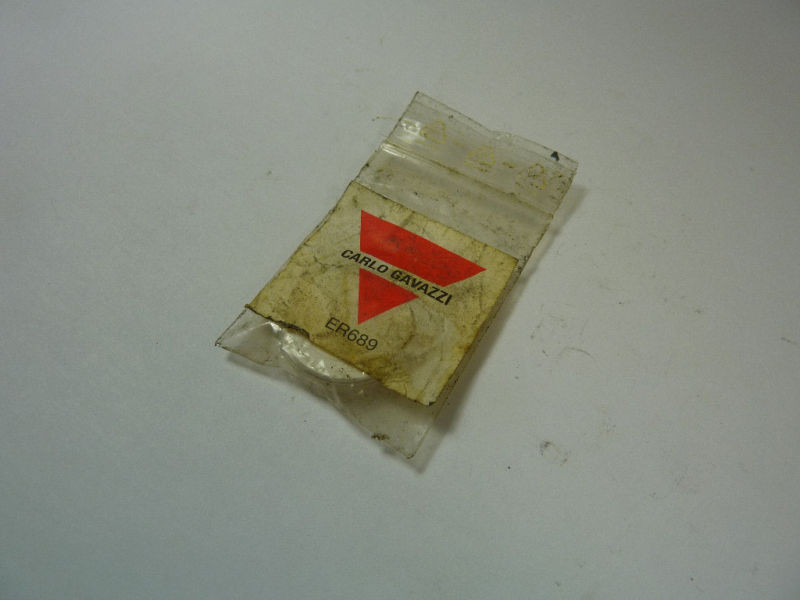 Carlo Gavazzi ER689 Photo Reflector 25MM ! NEW !