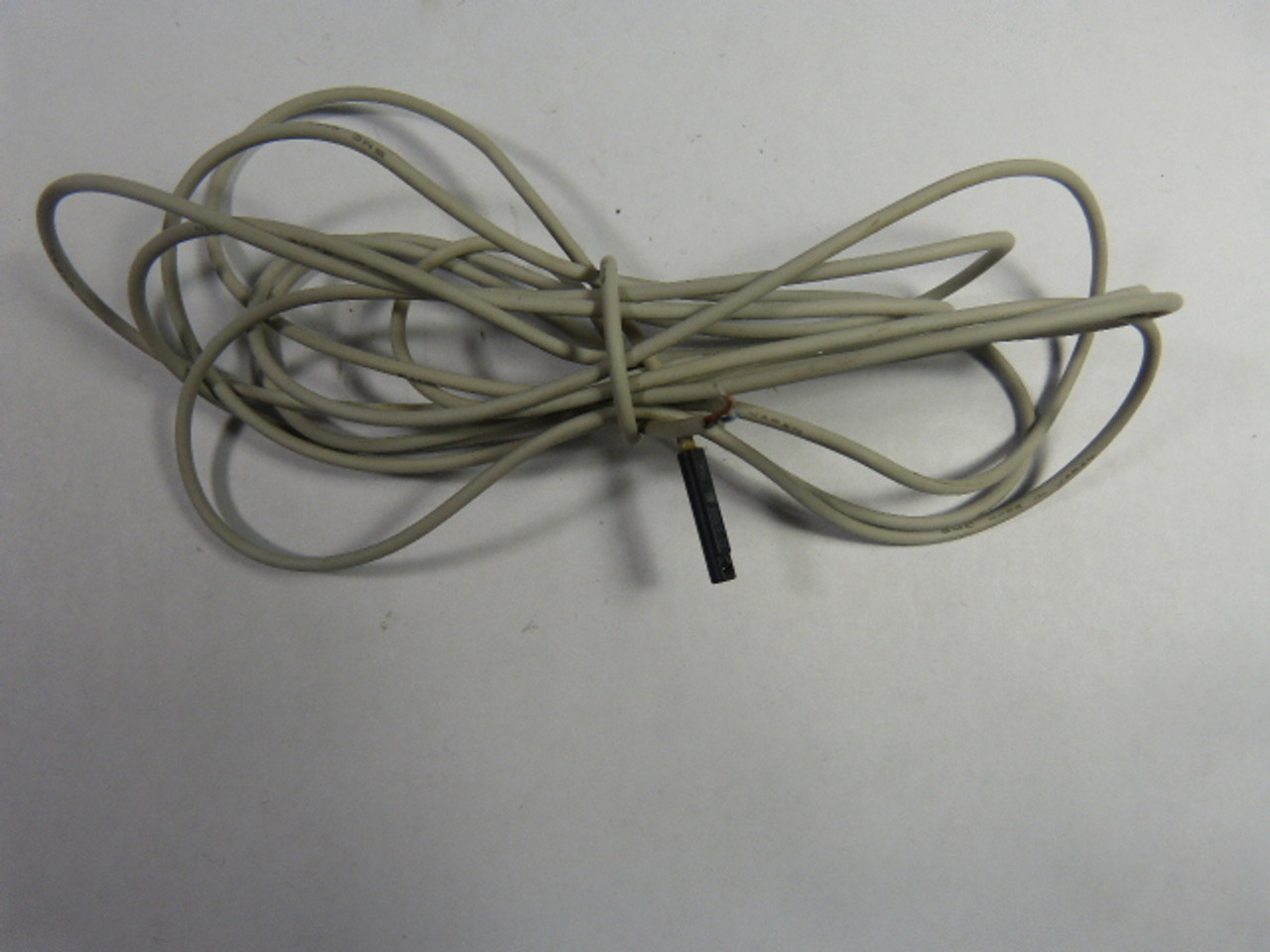 SMC D-F9N Switch Solid State 3Wire NPN 5-28DC Wire 1/2M USED