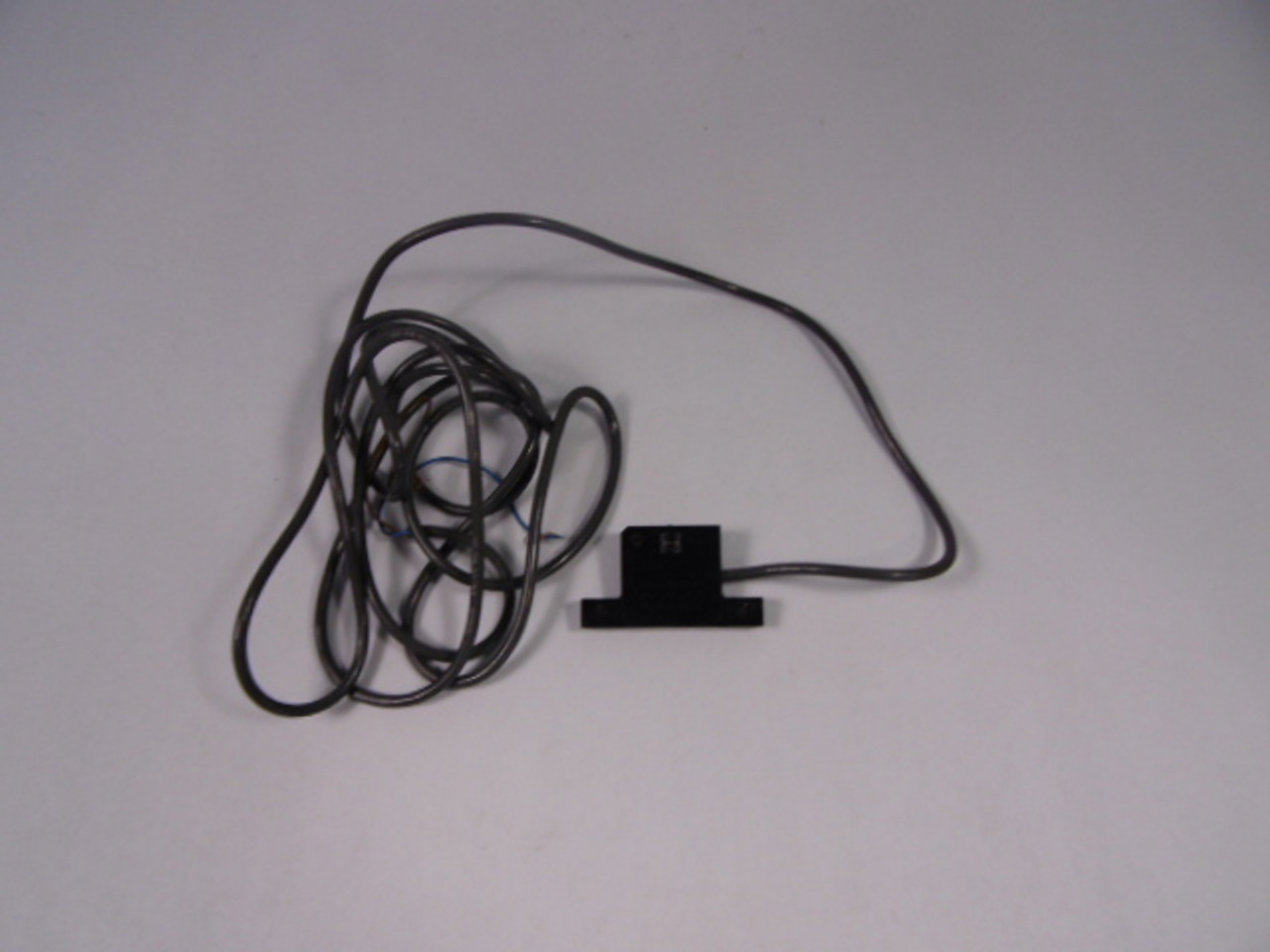 Omron E3HF-IL Photoelectric Emitter 12 To 24VDC USED