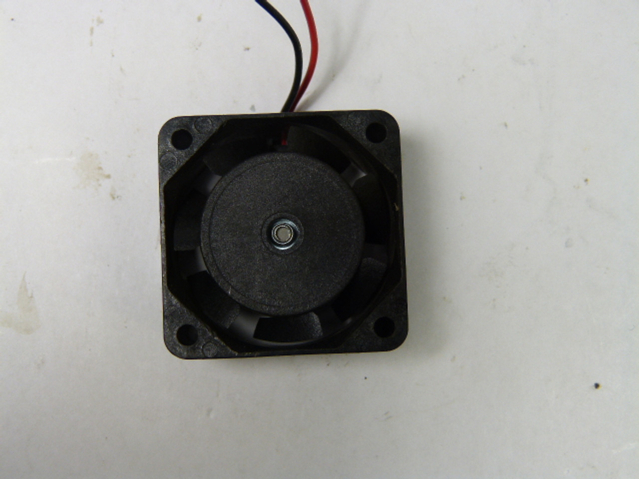 Generic FBK04F24H Fan 24V USED