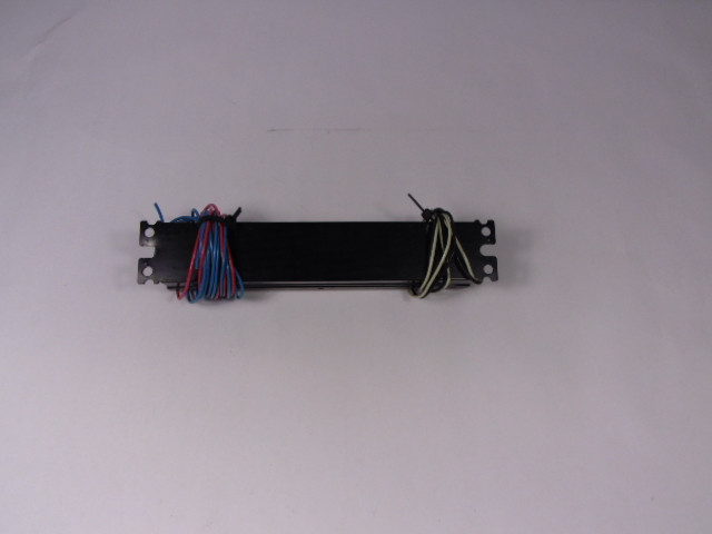 General Electric GE-332-Max-H/Ultra Ballast 120/277V 3-Lamp 50/60Hz USED