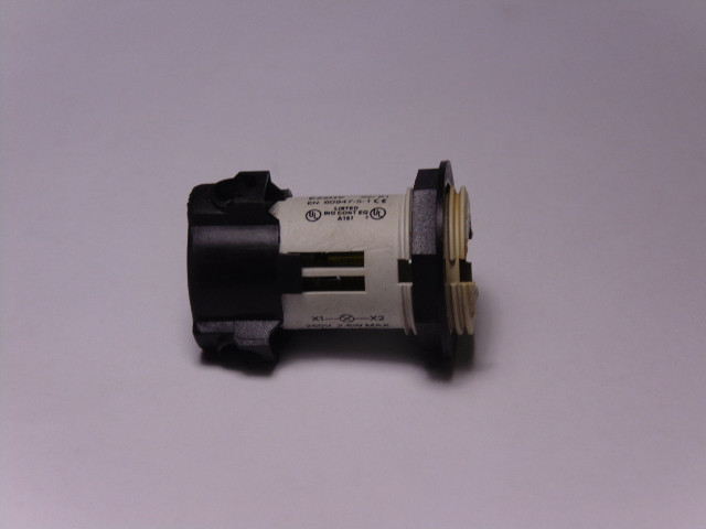 Cutler-Hammer E22HVP Pilot Light No Lens 250V 2.6W Max USED