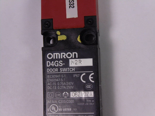 Omron D4GS-N2R Door Switch USED