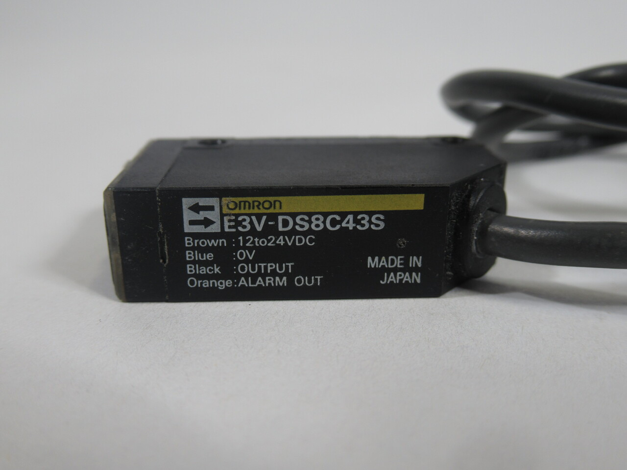 Omron E3V-DS8C43S Photoelectric Switch 12-24 VDC USED