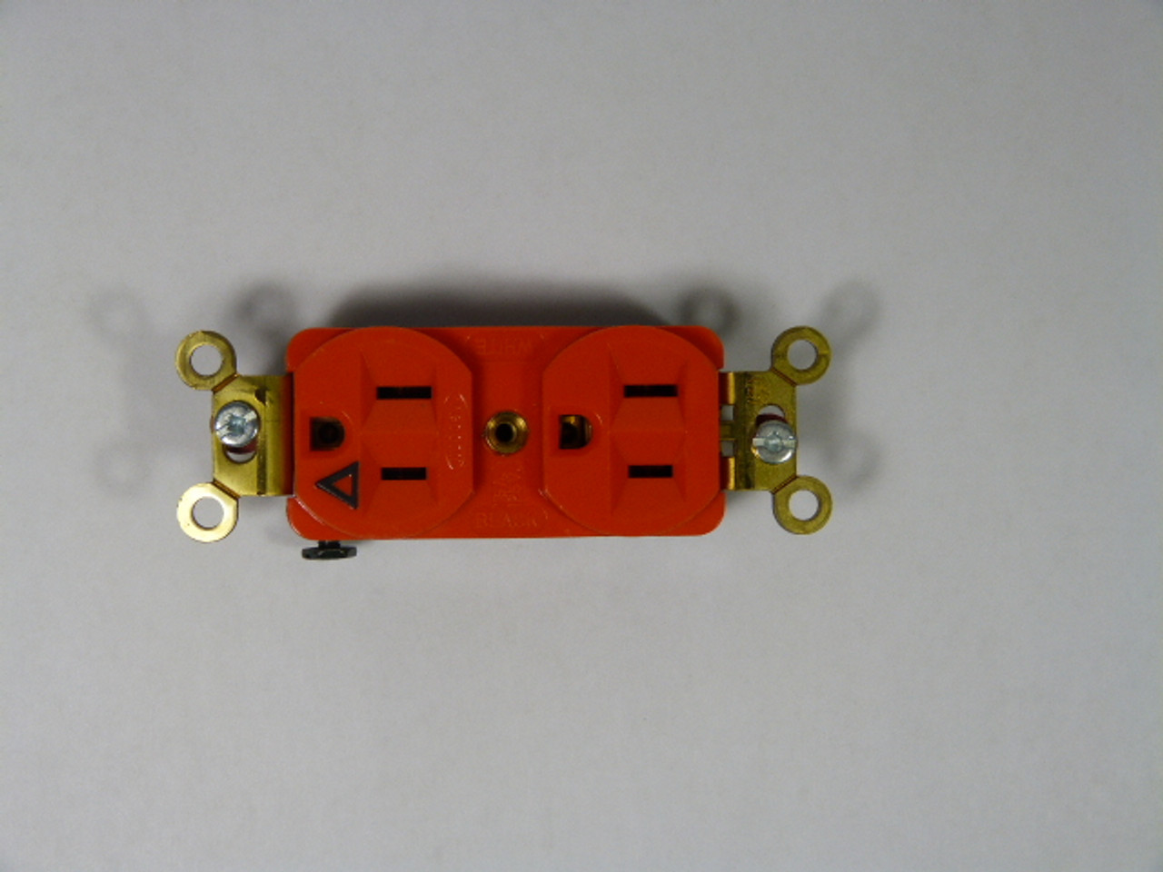 Hubbell CR5252G Heavy Duty Duplex Receptacle 2P 3 Wire 15 Amp 125V ! NOP !