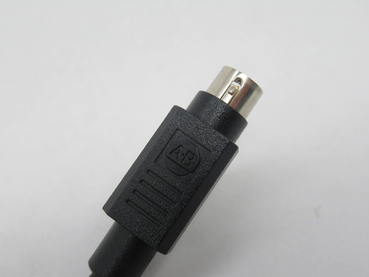 Allen-Bradley 1202-C02 Connector Cable 0.2m L A22105-134-12 USED