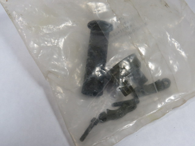Amphenol 97-3057-1010-1 Circular Cable Clamp Size 18 NWB